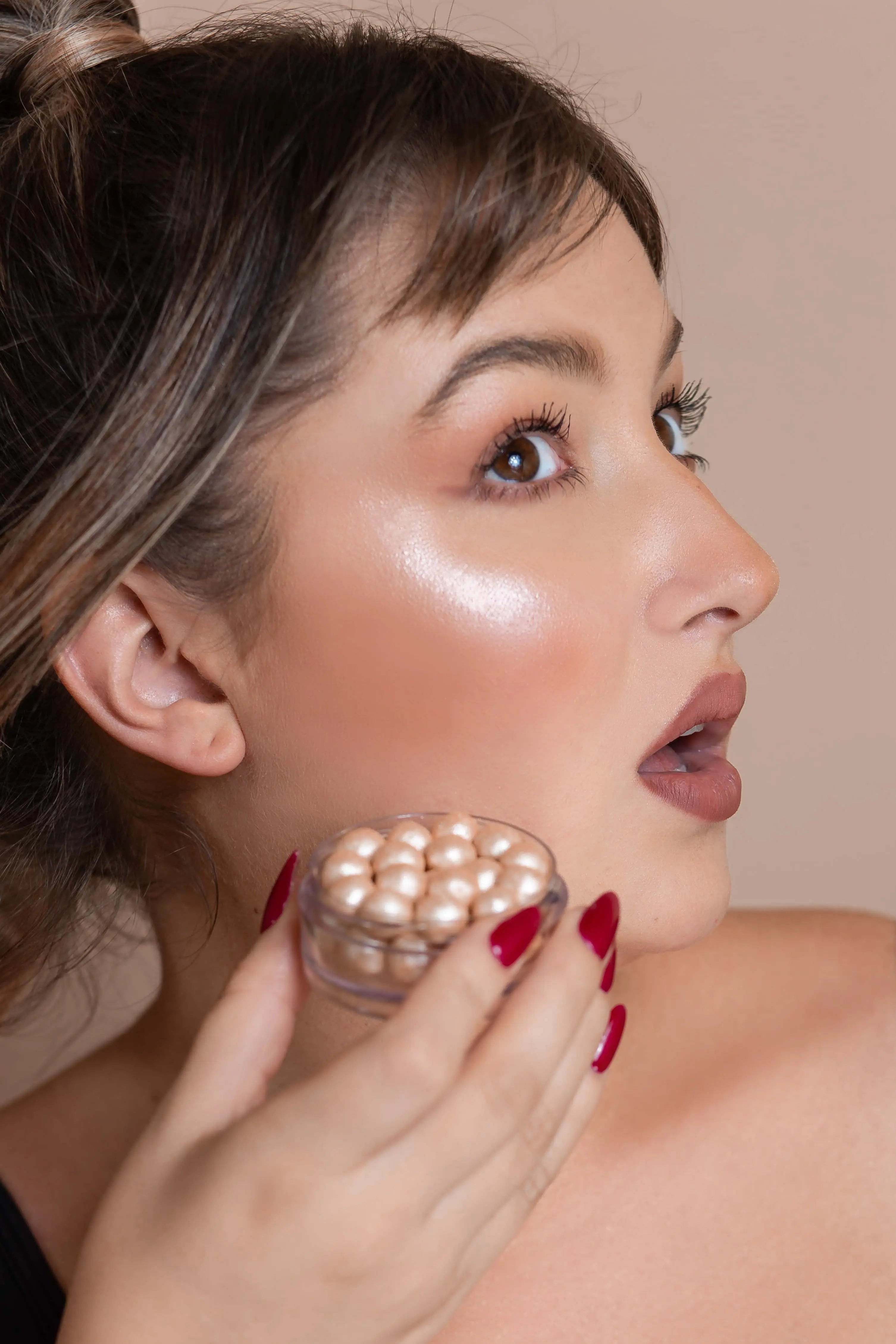 Iluminador en Perlas - Ambar COLORETTEMAKEUPOFICIAL