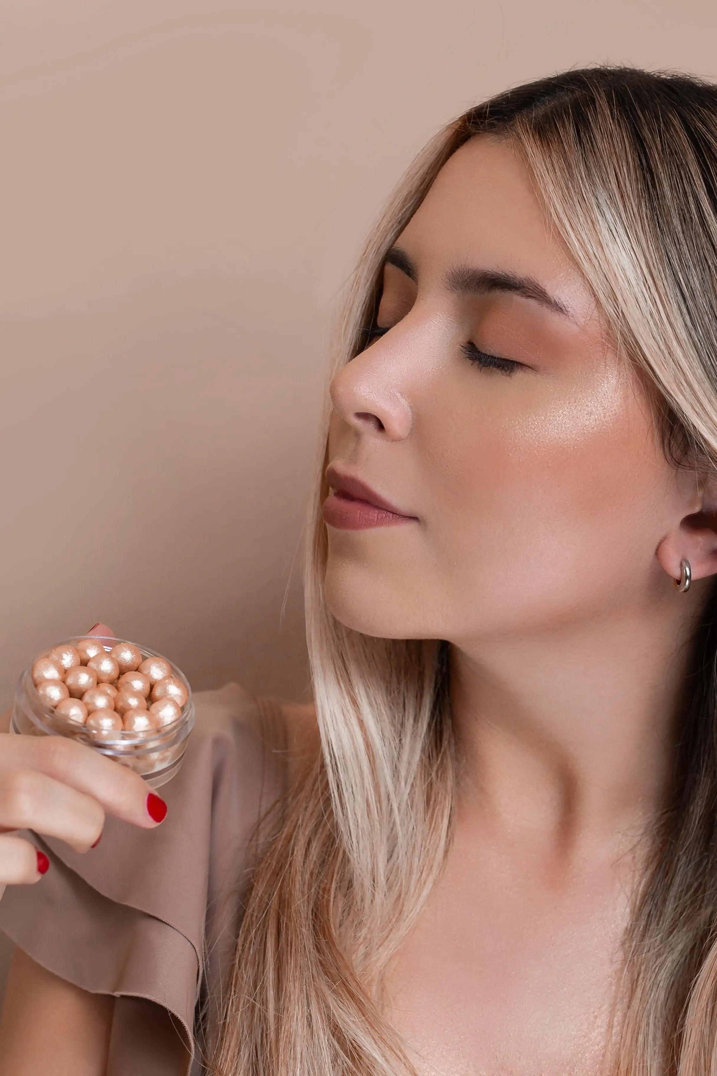 Iluminador en Perlas - Ambar COLORETTEMAKEUPOFICIAL
