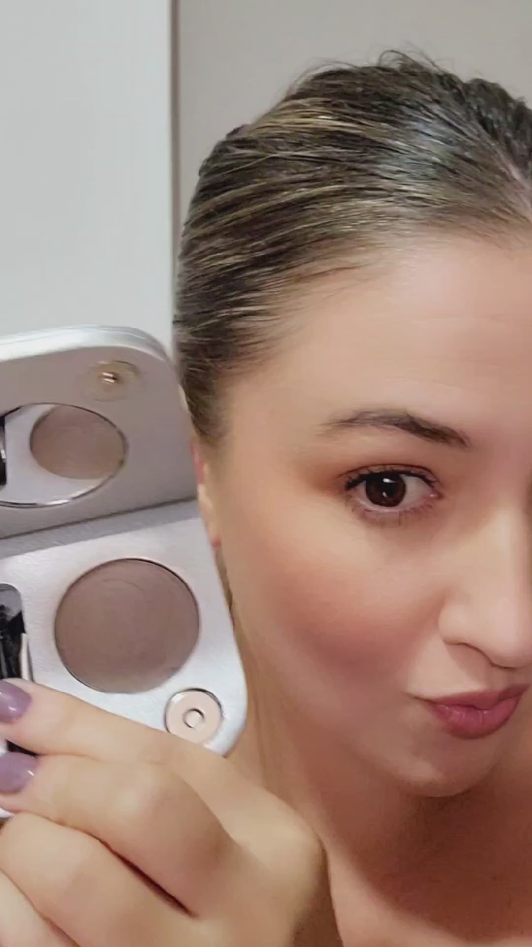 MAQUILLAJE DE CEJAS - EXTRA CLARAS